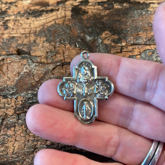 Vintage silver tone medal, I am a catholic please call a priest charm. - Picture 6 of 9